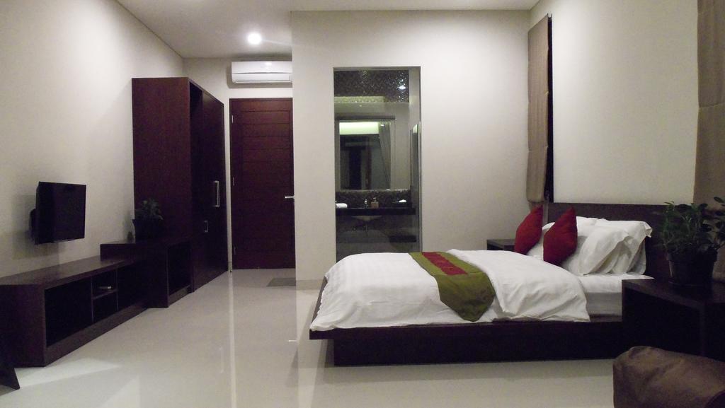 The Arnaya Villa Kuta  Phòng bức ảnh