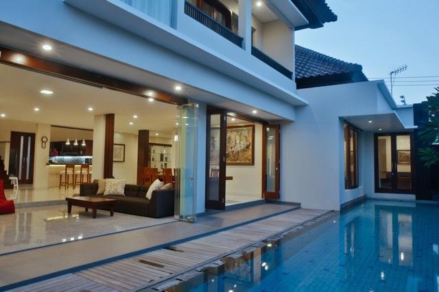 The Arnaya Villa Kuta  Ngoại thất bức ảnh