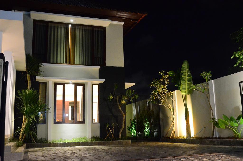 The Arnaya Villa Kuta  Phòng bức ảnh