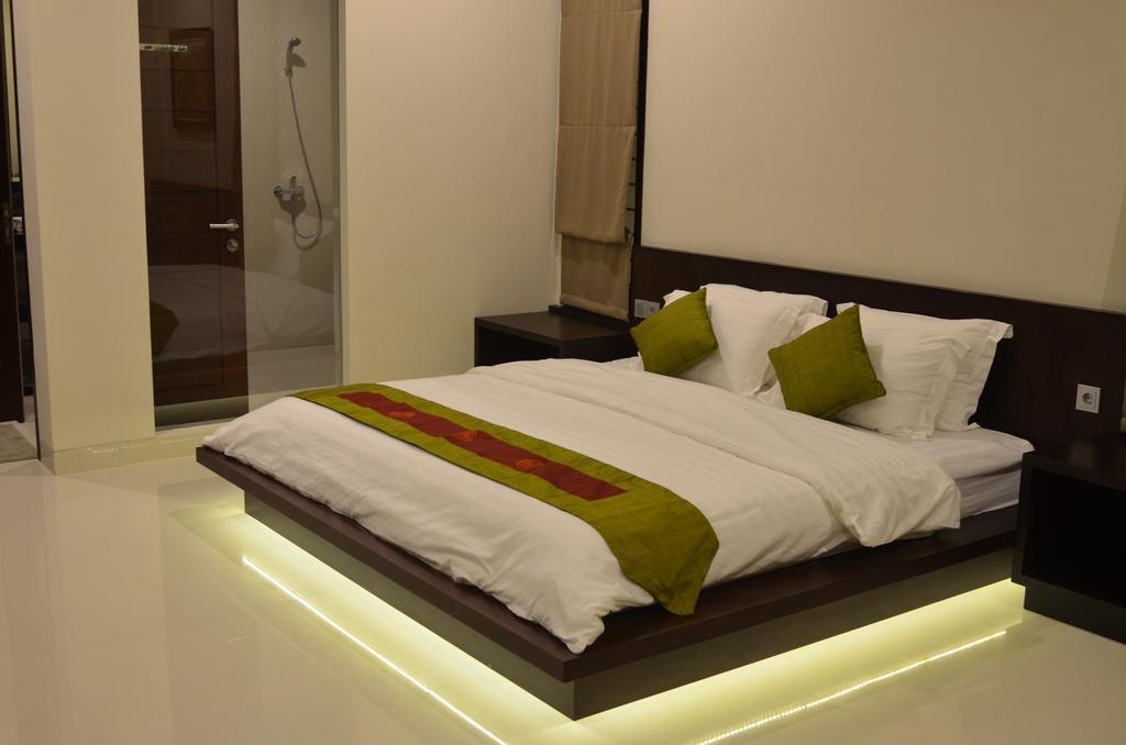 The Arnaya Villa Kuta  Phòng bức ảnh