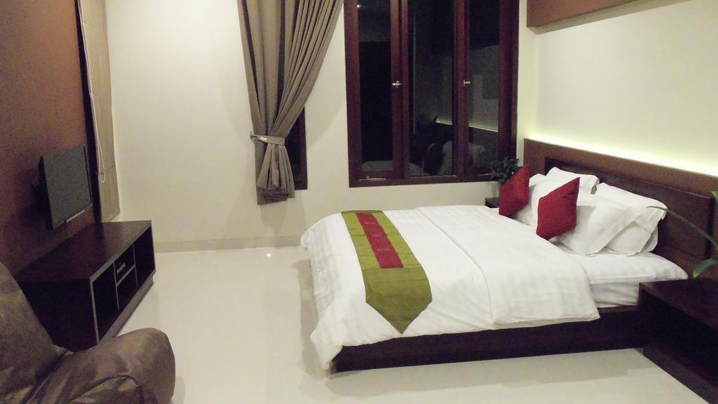 The Arnaya Villa Kuta  Phòng bức ảnh