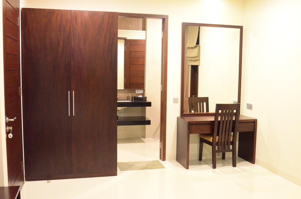 The Arnaya Villa Kuta  Phòng bức ảnh